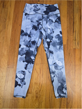 Women's Becca Leggings Size M Grey Black Watercolor Print